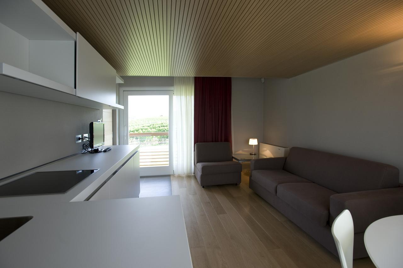Апартаменты Casa Nelle Vigne Кастильоне-Тинелла Экстерьер фото